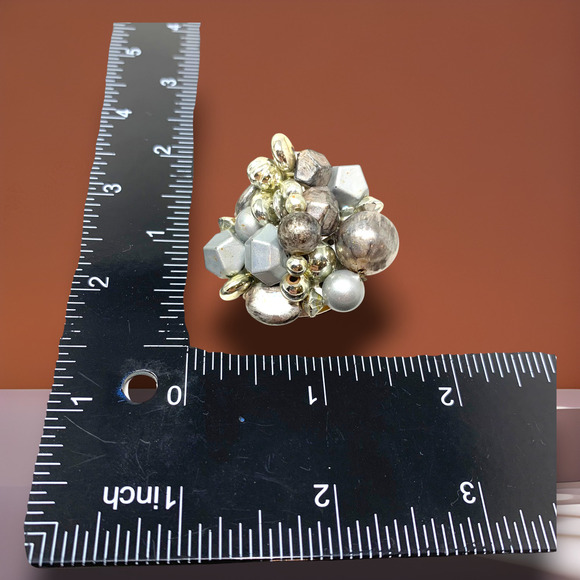 Vintage 1980s Oversized Silver Beaded Cluster Earrings Clip On Avant Garde Mogul - Picture 4 of 5